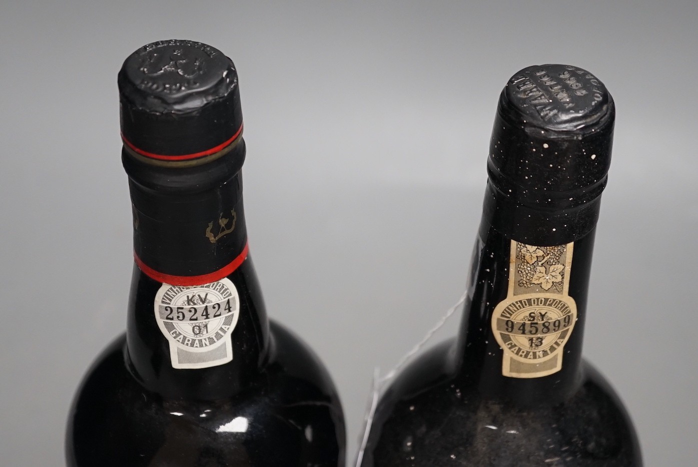 A Warre's 1066 vintage bottle of Port and a bottle of Ferreira LBV Port 1987